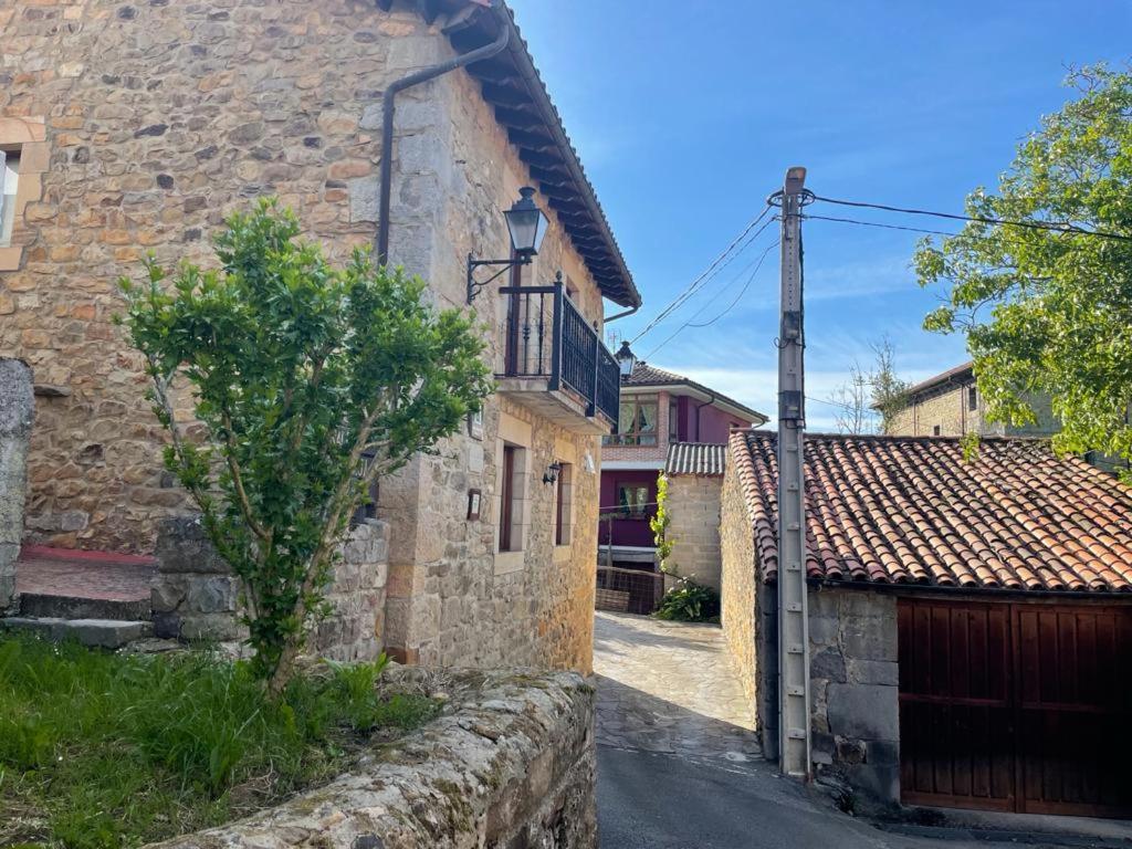 Apartamentos Rurales La Casa Vieja De Alceda Exterior photo