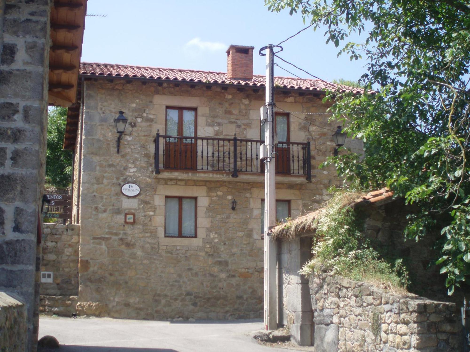 Apartamentos Rurales La Casa Vieja De Alceda Exterior photo